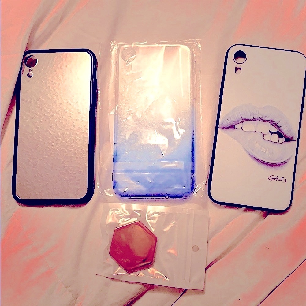 3 brand new iPhone XR phone cases w 1 pop socket